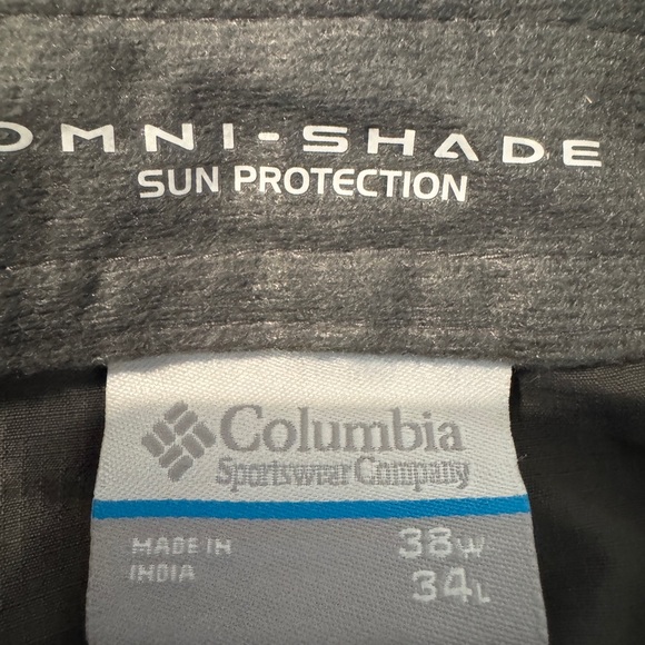 Columbia Men's Dark Gray Cargo Pants - Picture 6 of 6